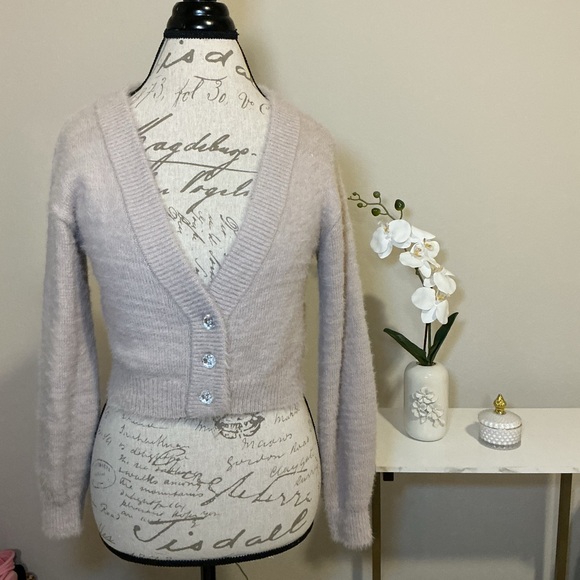 Women's Cream V-Neck Sweater - Picture 2 of 8